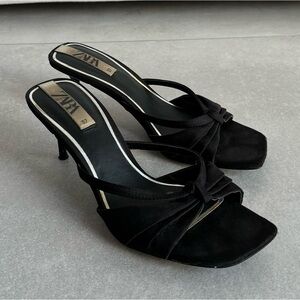 ZARA SLIP ON SANDALS